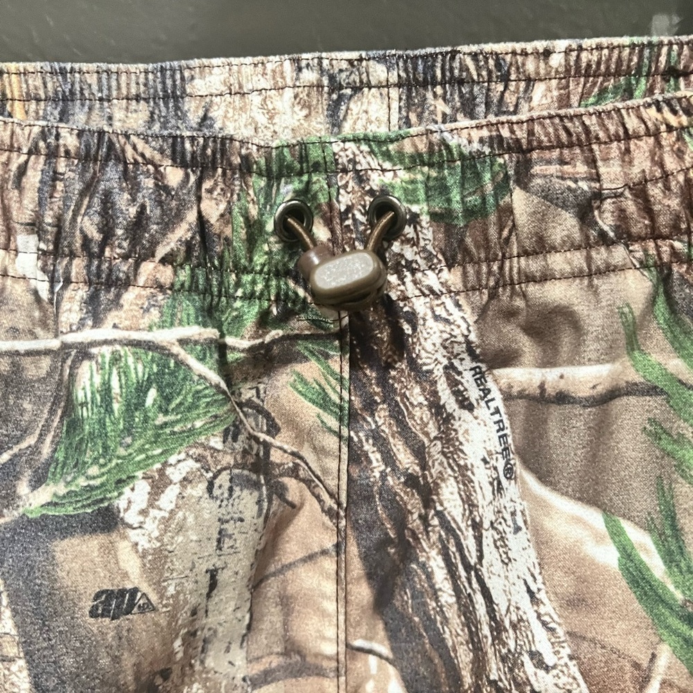 Realtree Men’s Size L Camouflage Pants Like New! EUC Adjustable Waist - Picture 3 of 4